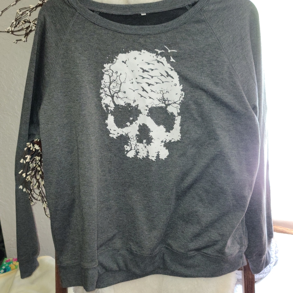 Grey sweatshirt